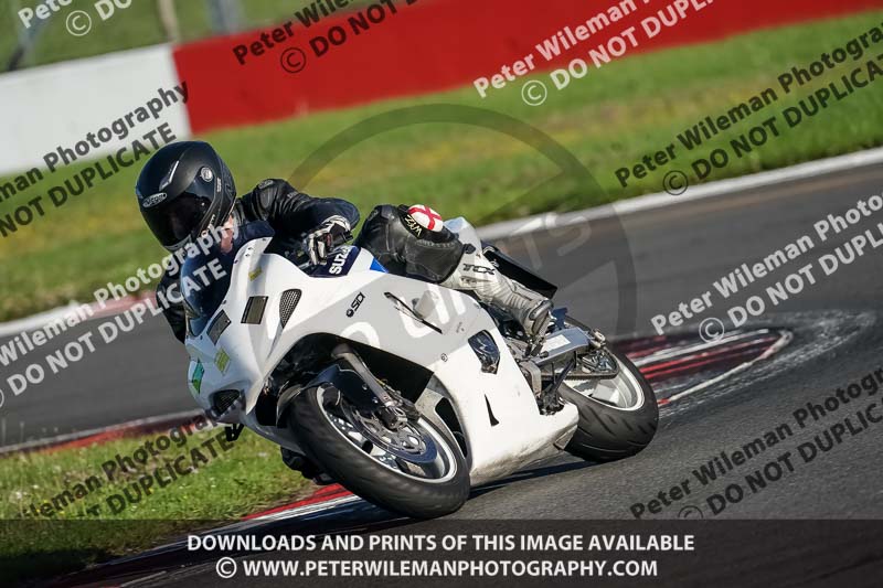 donington no limits trackday;donington park photographs;donington trackday photographs;no limits trackdays;peter wileman photography;trackday digital images;trackday photos